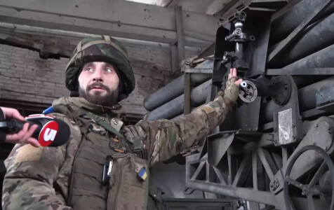 Arma românească folosită pe front de artileriștii ucraineni. „Se cam rupe, ...